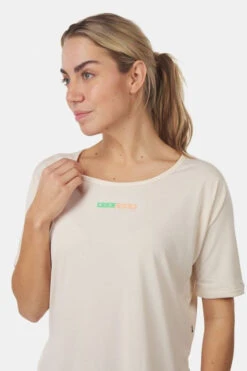 Picture Kiersi Tech T-shirt Dames 14 Picture Kiersi Tech T-shirt Dames -Dynamisch Shirt Winkle 2210004340882 014 nl