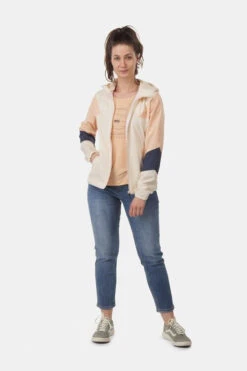 Picture Hila Tech Tee -Dynamisch Shirt Winkle 2210004341070 012 nl