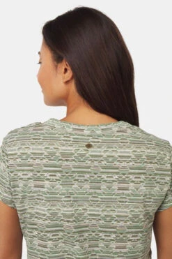 Sherpa Neha V-Neck Tee -Dynamisch Shirt Winkle 2210006259465 012 nl