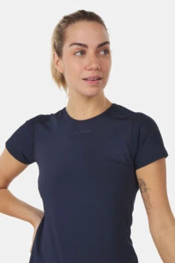 Craft ADV Essence SS Slim Tee Dames -Dynamisch Shirt Winkle 7318573302067 012 nl