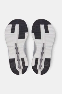 On Running Cloudnova Schoen Dames -Dynamisch Shirt Winkle b21afb0010 1064 06 nl