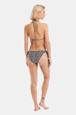 Protest Prtpalmcove 23 Triangle Bikini -Dynamisch Shirt Winkle f11icg0032 7004 04 nl